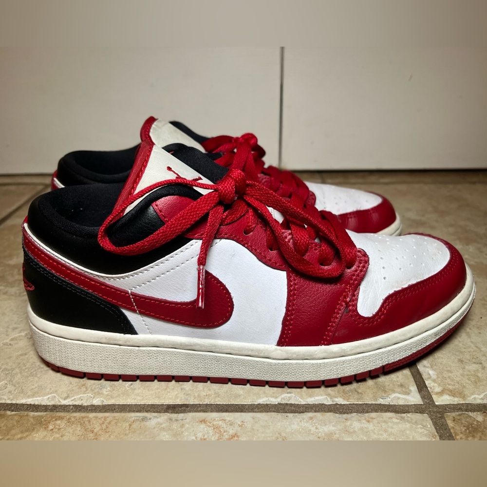 Size 8W - WMNS Jordan 1 Retro Low “Reverse Black Toe” DC0774-160 100% Authentic - Picture 3 of 8